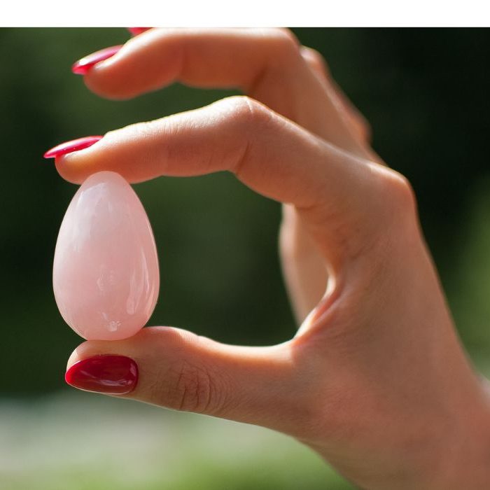 oeuf de yoni en quartz rose 